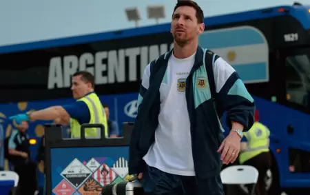 Lionel Messi en su llegada Nueva York.