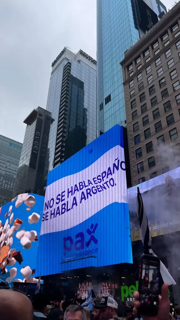 El Times Square completamente argentinizado