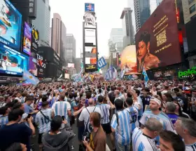 Pese al Mundial, menos argentinos viajaron al exterior en junio y cay� el d�ficit tur�stico