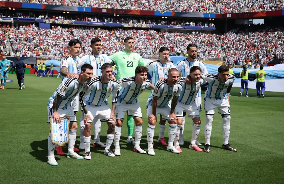 Argentina y España se sacaron chispas en el primer