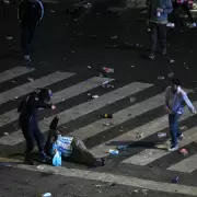 Del festejo al caos: batalla campal y 15 detenidos en el Obelisco tras el subcampeonato de la Selección