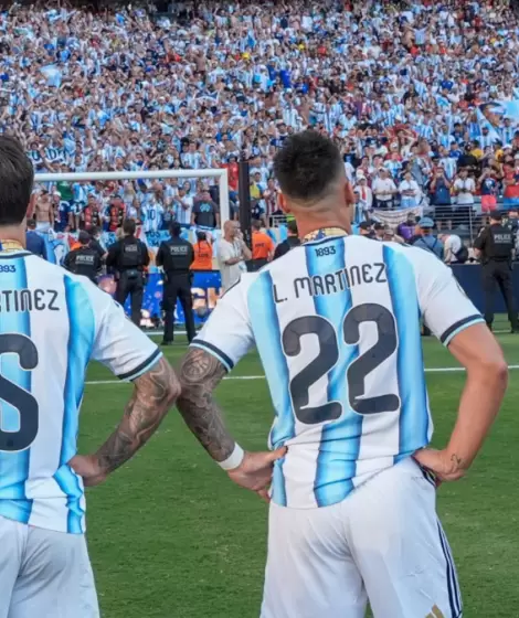 Lisandro y Lautaro Mart�nez de cara al p�blico argentino, tras perder la Final del Mundial 2026 contra Espa�a.