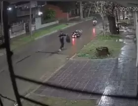 Cristian Alberto Gerez, de 36 a�os, intent� salvar su vida entregando la moto