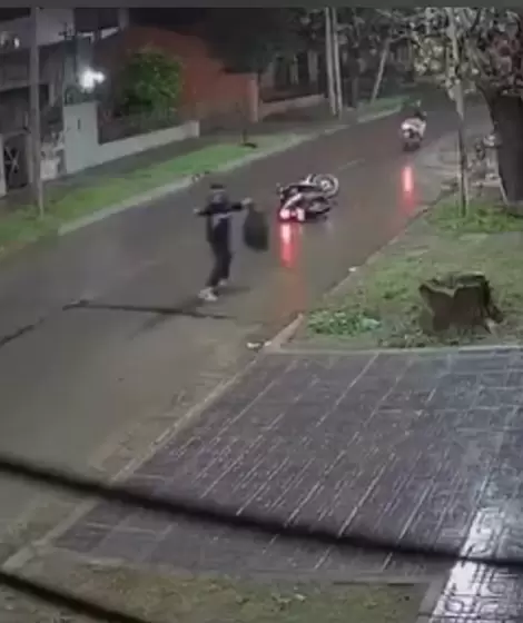 Cristian Alberto Gerez, de 36 a�os, intent� salvar su vida entregando la moto