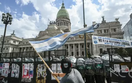 Marcha del CGT en el Congreso