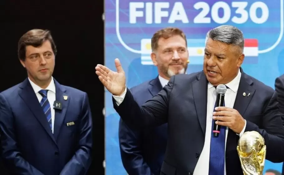 La AFA sali� a desmentir el supuesto operativo del FBI contra "Chiqui" Tapia