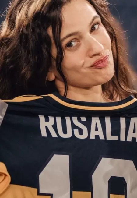 Rosal�a con la camiseta de Boca
