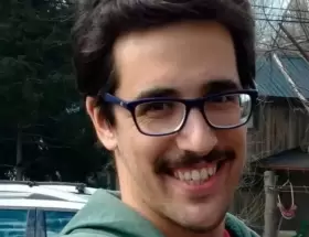 Luis Daniel Gregori, de 38 a�os, sali� de su casa en Cipolletti con destino a C�rdoba y desde el mi�rcoles nadie volvi� a saber de �l.