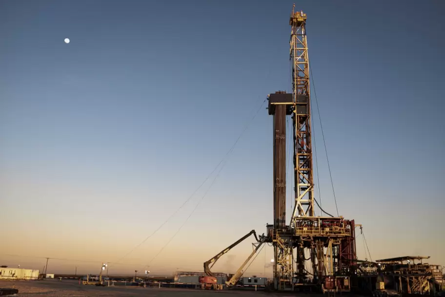 YPF hará un "split" de sus acciones para facilitar el ingreso de nuevos inversores