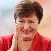 Milei y Caputo se arrodillan ante Georgieva: reuniones en clave entreguista y la mirada puesta en Vaca Muerta