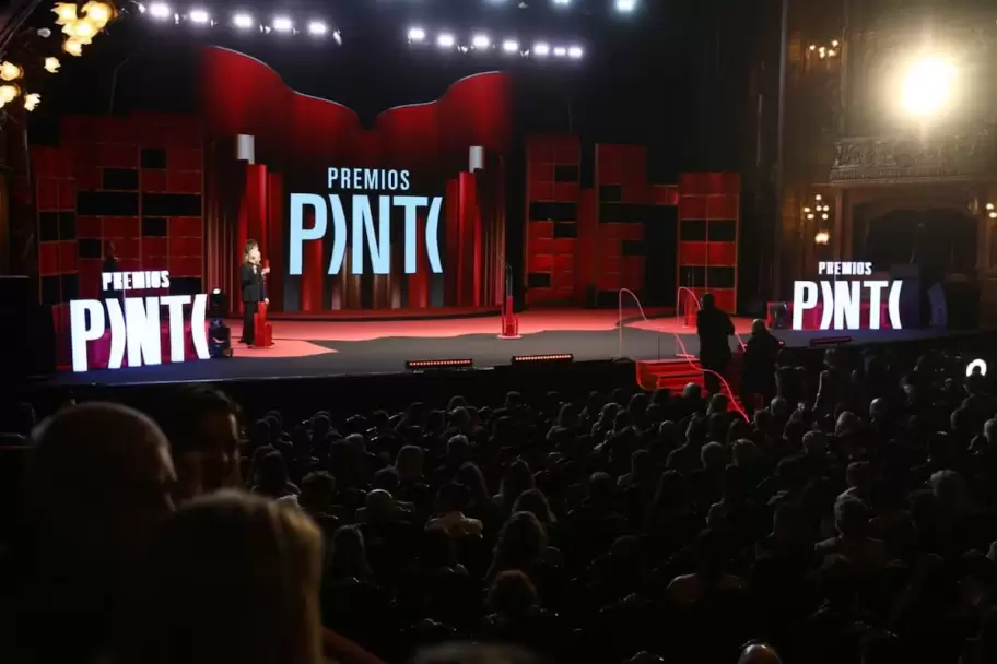 El Teatro Col�n fue escenario de una noche hist�rica para el teatro con la primera edici�n de los Premios Pinti 2026