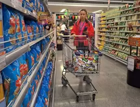 �Alerta en el bolsillo! El consumo se desacelera y preocupa el freno de las ventas