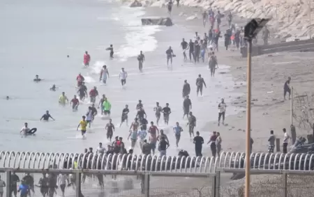 Migrantes marroqu�es entrando en sue�o espa�ol