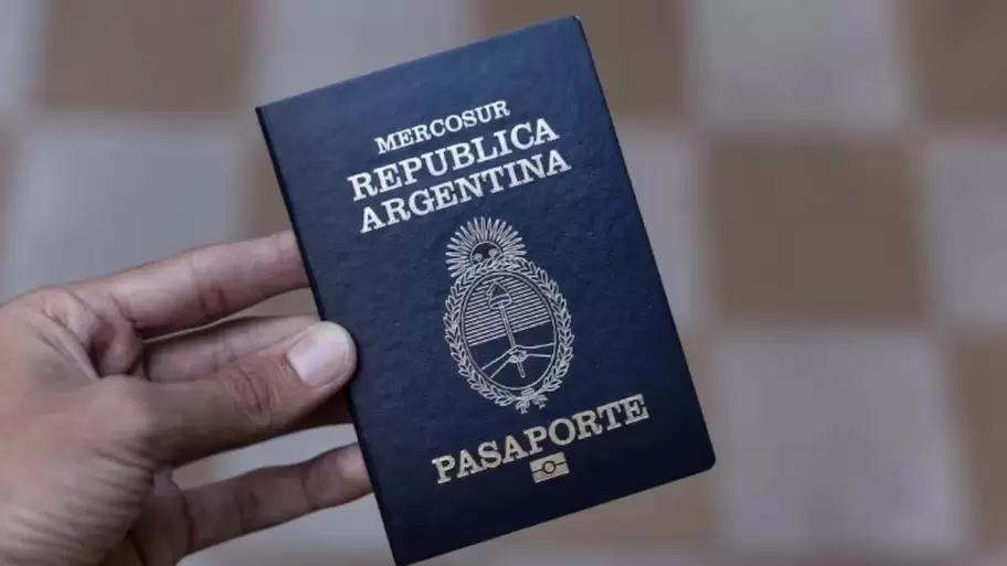 Milei introdujo varios cambios a la Ley Migratoria