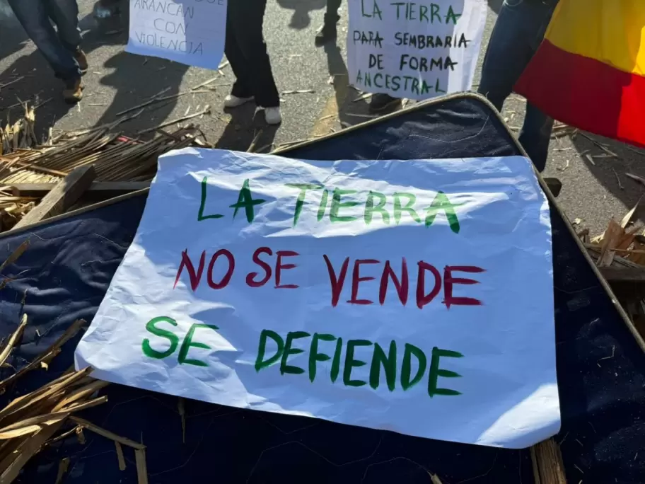La tierra no se vende, se defiende
