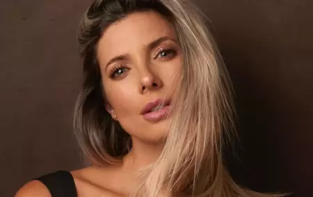 Tamara Bella vuelve al teatro sin dejar de criar a sus dos hijas sola.