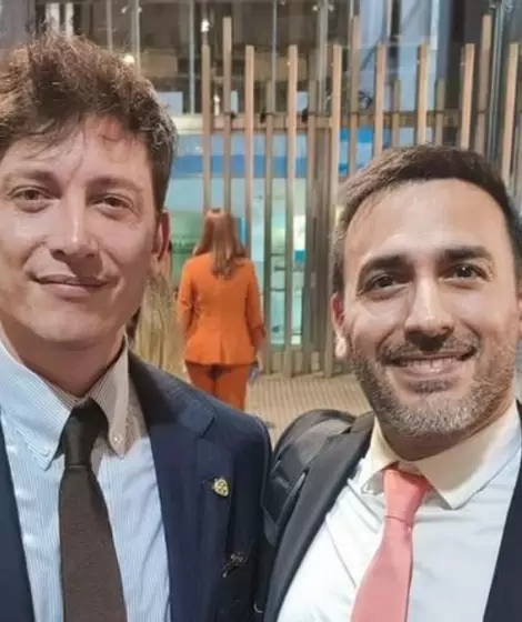 Santiago Caputo junto a Sarubbi Ben�tez