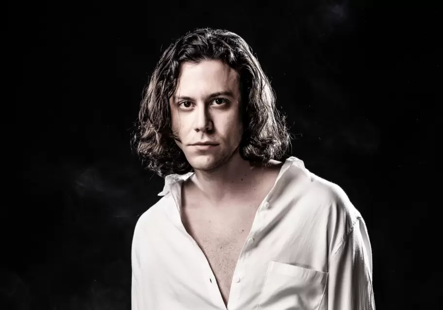 Alan Madanes está al frente de Animal (Cruzá el límite).
