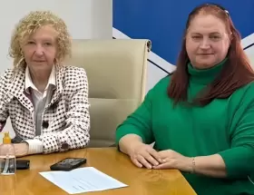 N�lida Agustina Bisio y Gabriela Mantec�n Fumado