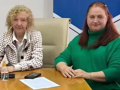 N�lida Agustina Bisio y Gabriela Mantec�n Fumado