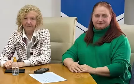 N�lida Agustina Bisio y Gabriela Mantec�n Fumado