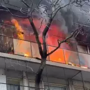 Drama en Constitución: feroz incendio en el edificio lindero al departamento de Cristina Kirchner