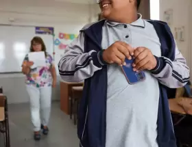 R�o Negro regula el uso de celulares e inteligencia artificial en las escuelas