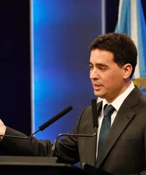 Adri�n Ravier confirm� que no habr� saludo para Lula.