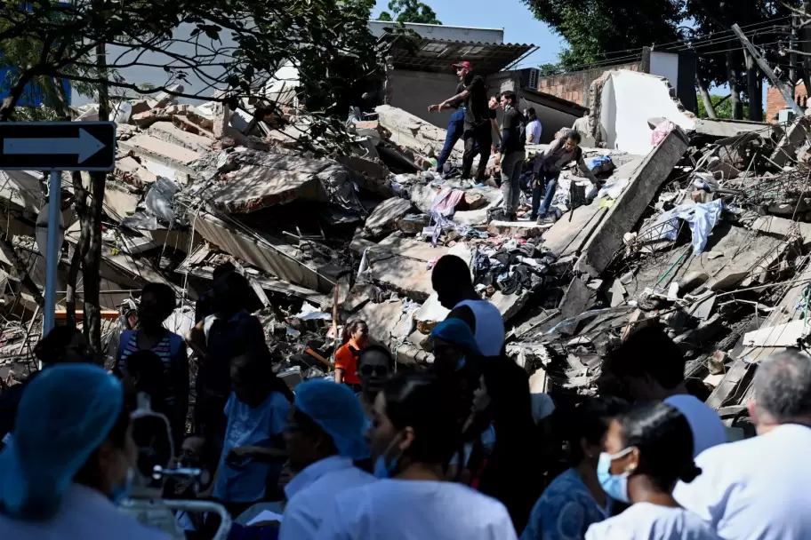 Colombia, bajo los escombros: un terremoto devastador dejó al menos 240 muertos