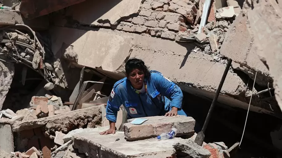 Colombia, bajo los escombros: un terremoto devastador dejó al menos 240 muertos