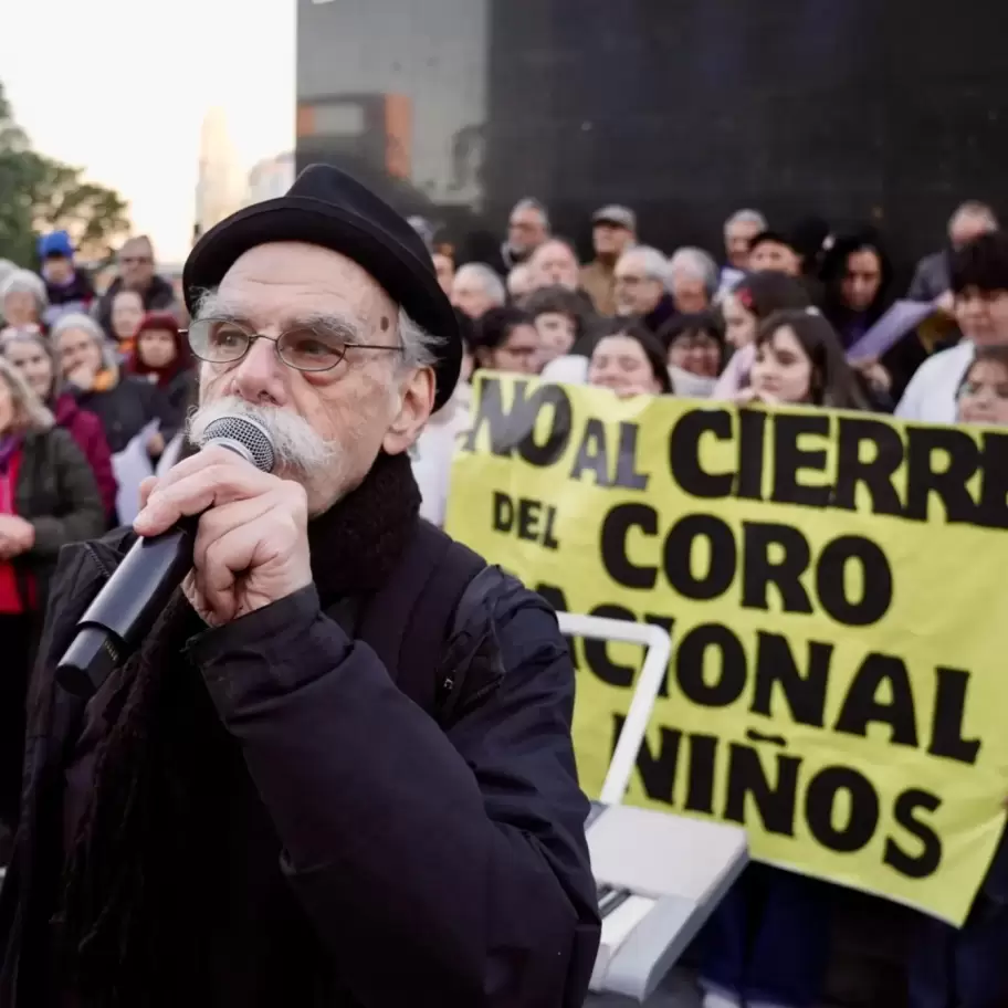 El Coro Nacional de Niños actuó frente al ex CCK en contra de su cierre