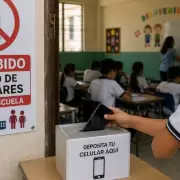 Pobreza, desigualdad, celulares, IA y escuela: "Prohibir puede ser un freno necesario, pero no el proyecto educativo completo"