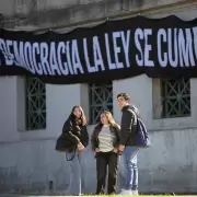 Paro universitario: la medida fue contundente en todo el país, pero el Gobierno le bajó el precio y la tildó de "muy política"