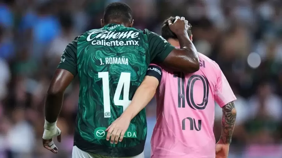 Messi vivió un emotivo momento con Jhohan Romaña
