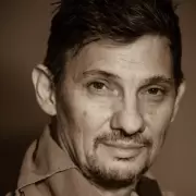 Claudio Garófalo, el monstruo que fabrica la sociedad, la realidad argentina y más de cuatro décadas sobre el escenario