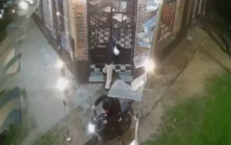 As� intentaban ingresar al bodeg�n Do�a Auria de Tolosa los motochorros que debieron huir tras ver su robo frustrado.