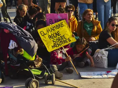 Mujeres endeudadas