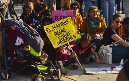 Mujeres endeudadas