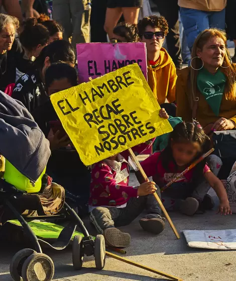 Mujeres endeudadas