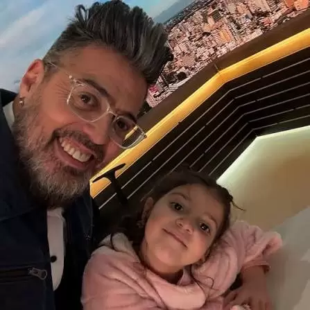 Rolando Barbano con su hija Nina