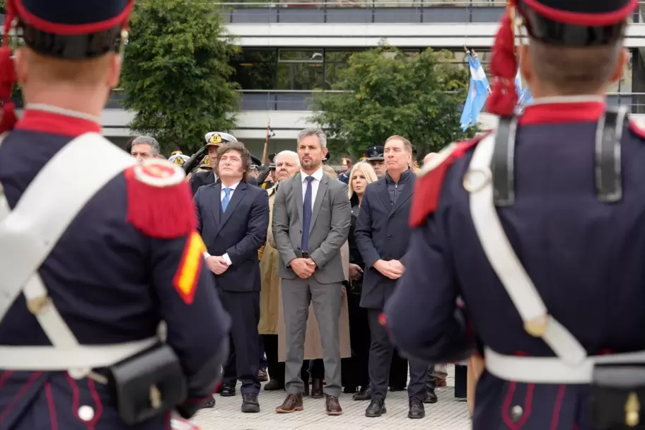 El protagonismo de las fotos de presidencia se concentr� en Mart�n Menem y Santilli