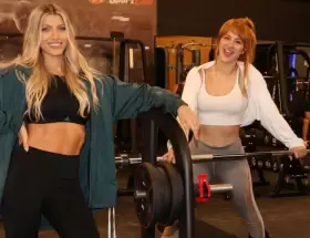 Cande Ruggeri y Flor Vigna.