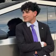 La Cybertruck de la fantas�a: el influencer de 19 a�os que promete llevarla a Tucum�n si votan a Milei