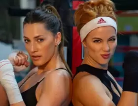 Mica Viciconte y Flor Vigna