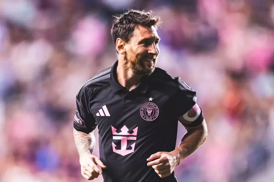 Lionel Messi logr� su primer gol tras el fallecimiento de su pap�