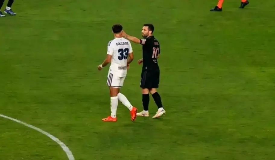 Tenso cruce entre Lionel Messi y Quinn Sullivan