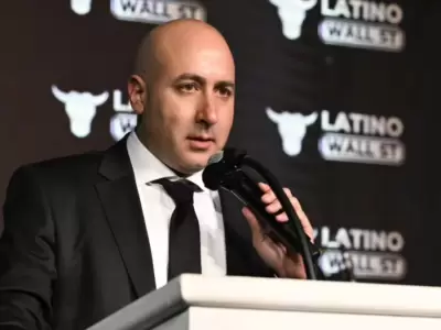 Cerimedo recibiendo el premio "Consultor Pol�tico del a�o" en la Gala Hispana Wall Street