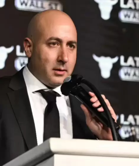 Cerimedo recibiendo el premio "Consultor Pol�tico del a�o" en la Gala Hispana Wall Street