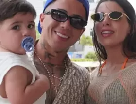 Valentina Cervantes con Enzo Fern�ndez y su hijo