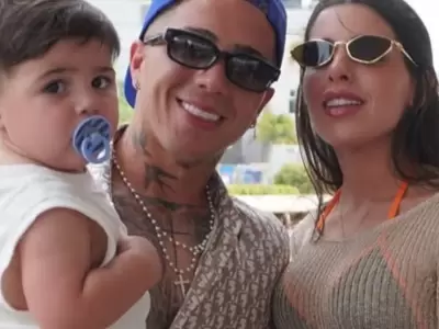 Valentina Cervantes con Enzo Fern�ndez y su hijo